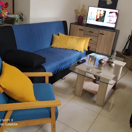 Holiday home Giotas House *